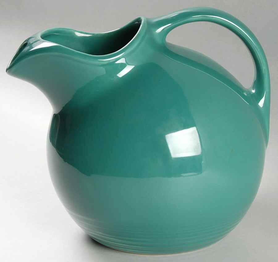 Harlequin Spruce Green 80 Oz Pitcher by Homer Laughlin -1