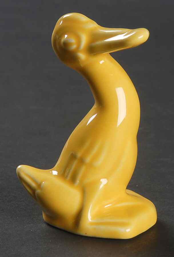 Harlequin Yellow (Older) Duck Figurine by Homer Laughlin -1
