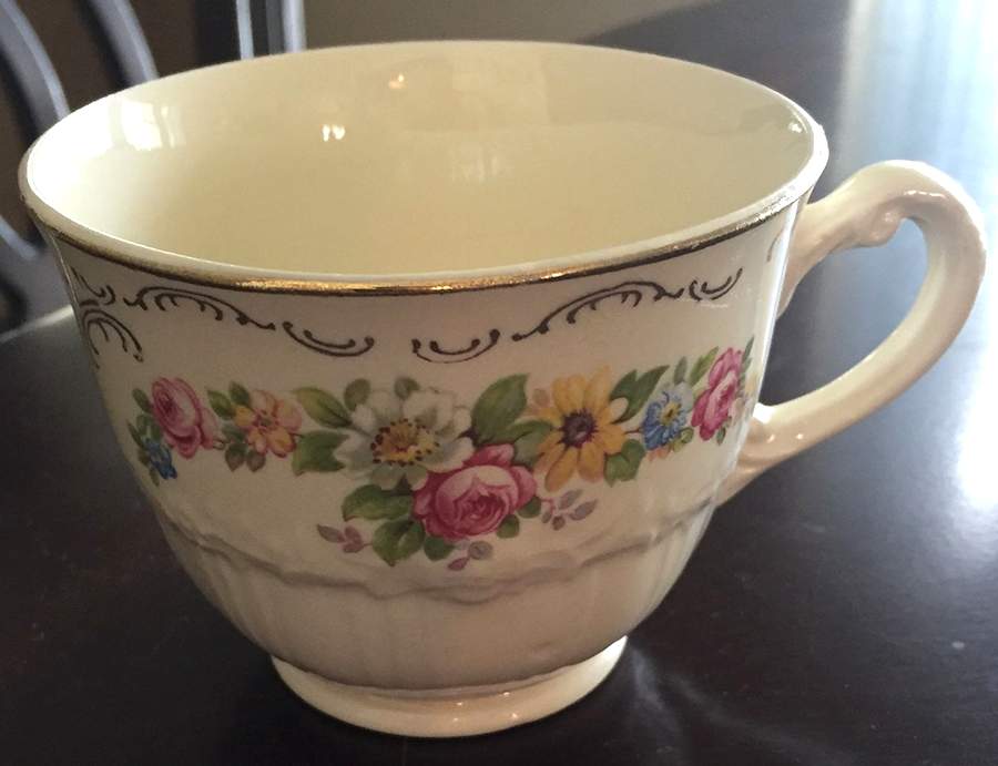 HLC104 Footed Cup by Homer Laughlin -1