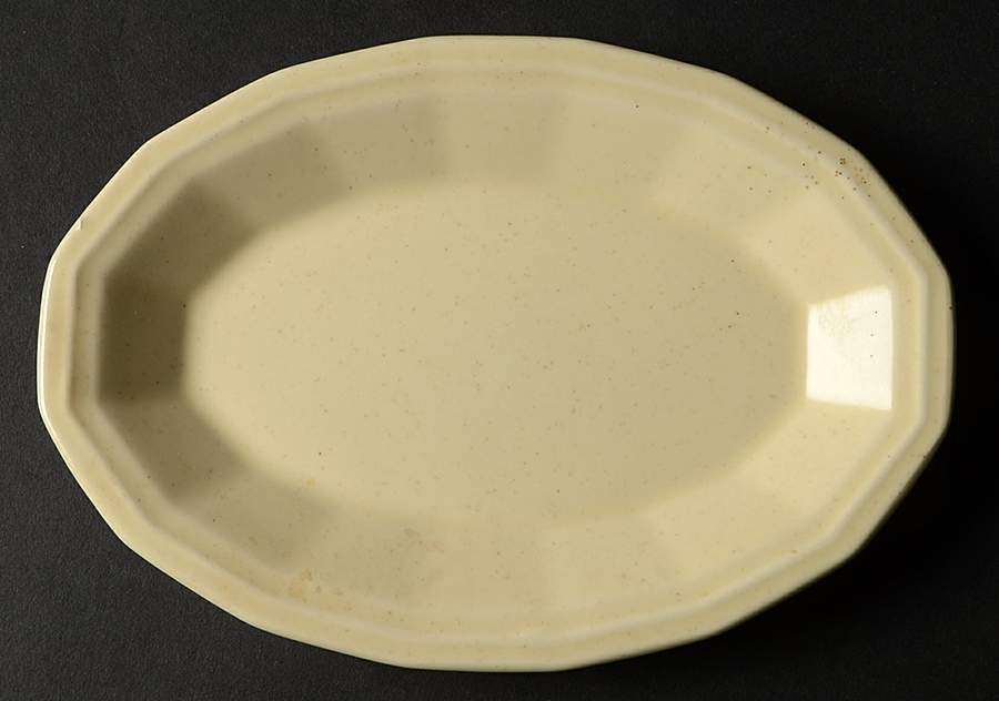 HLC124 Relish/Gravy Underplate by Homer Laughlin -1