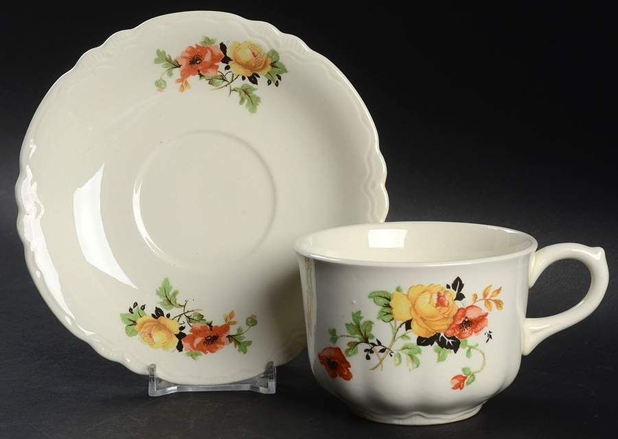 HLC128 Flat Cup & Saucer Set by Homer Laughlin -1