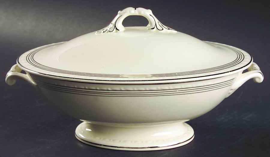 HLC134 Oval Covered Vegetable by Homer Laughlin -1