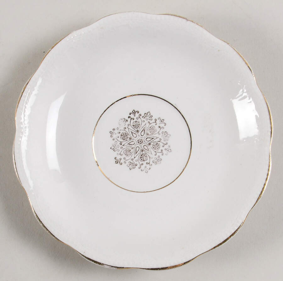 AX107 Saucer by Homer Laughlin -1