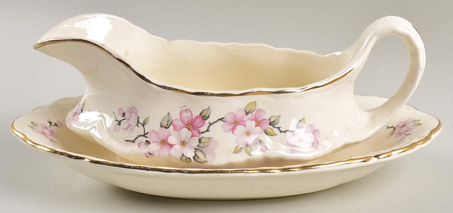 R5334 Gravy Boat & Underplate/Relish by Homer Laughlin -1