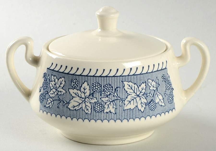 B1472 Sugar Bowl & Lid by Homer Laughlin -1