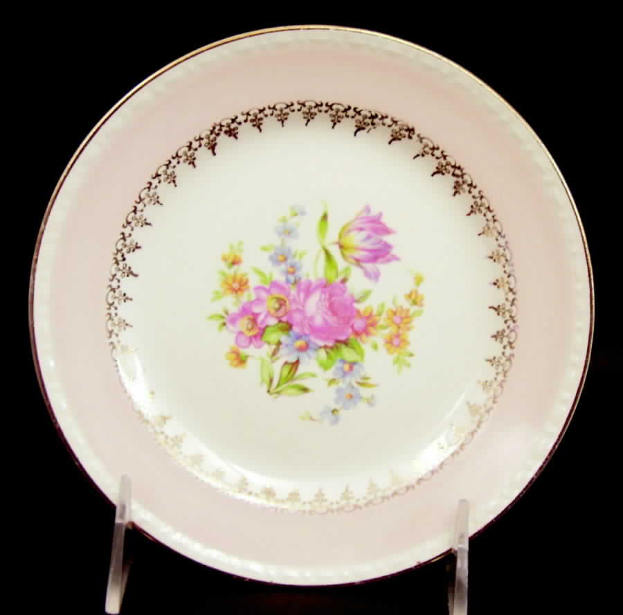 G3438 Bread & Butter Plate by Homer Laughlin -1