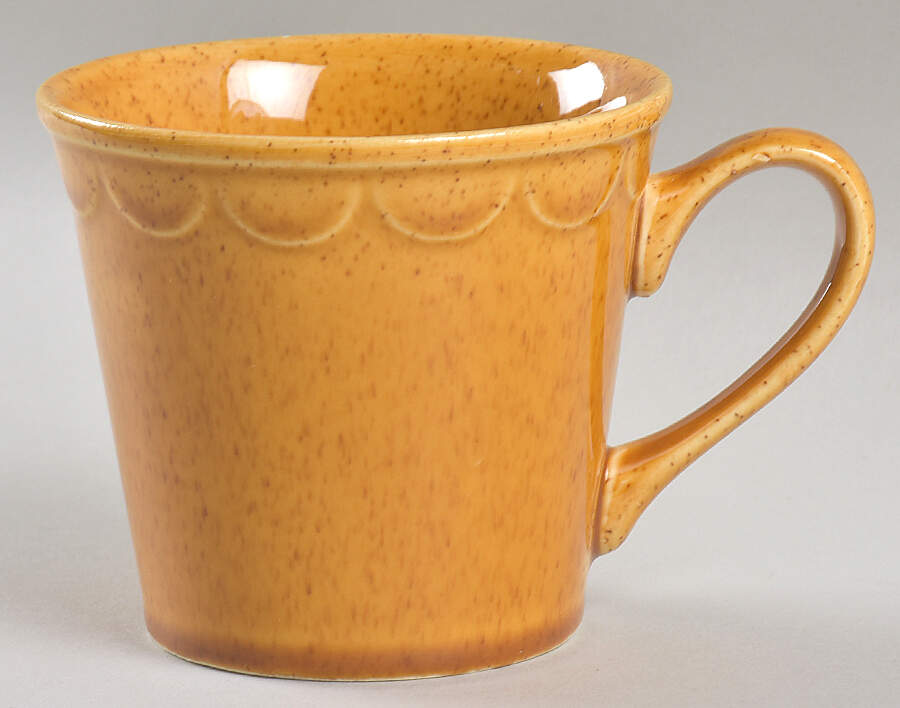 Gold Cortez Flat Cup by Homer Laughlin -1