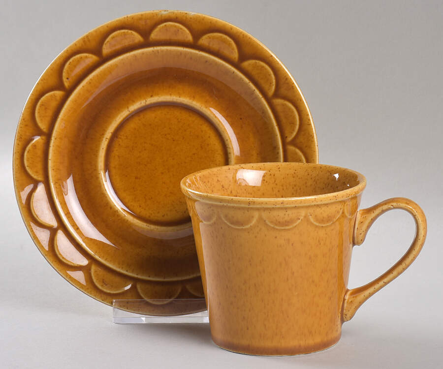 Gold Cortez Flat Cup & Saucer Set by Homer Laughlin -1