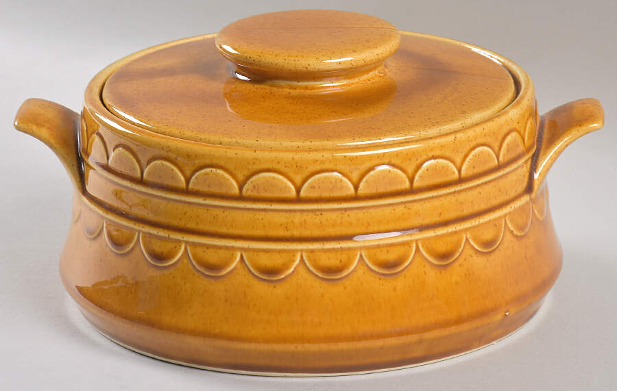 Gold Cortez 2 Qt Round Covered Casserole by Homer Laughlin -1