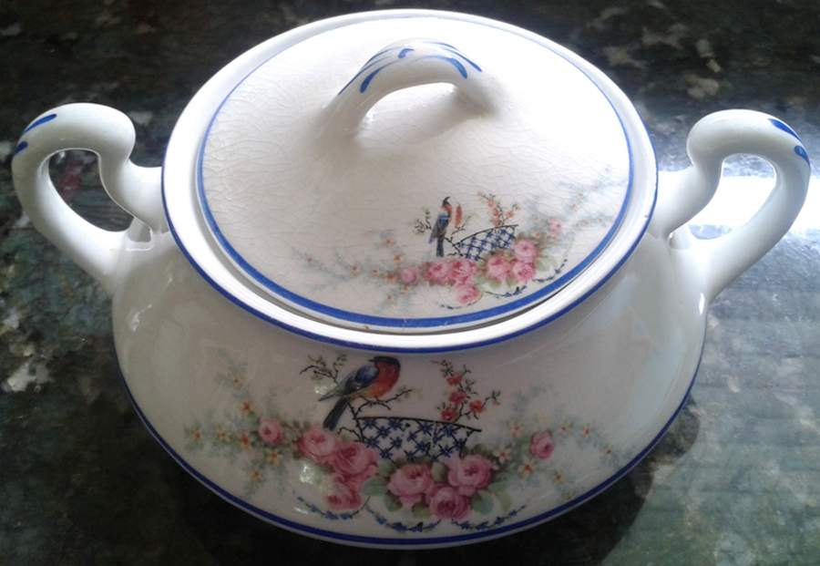 HLC205 Sugar Bowl & Lid by Homer Laughlin -1