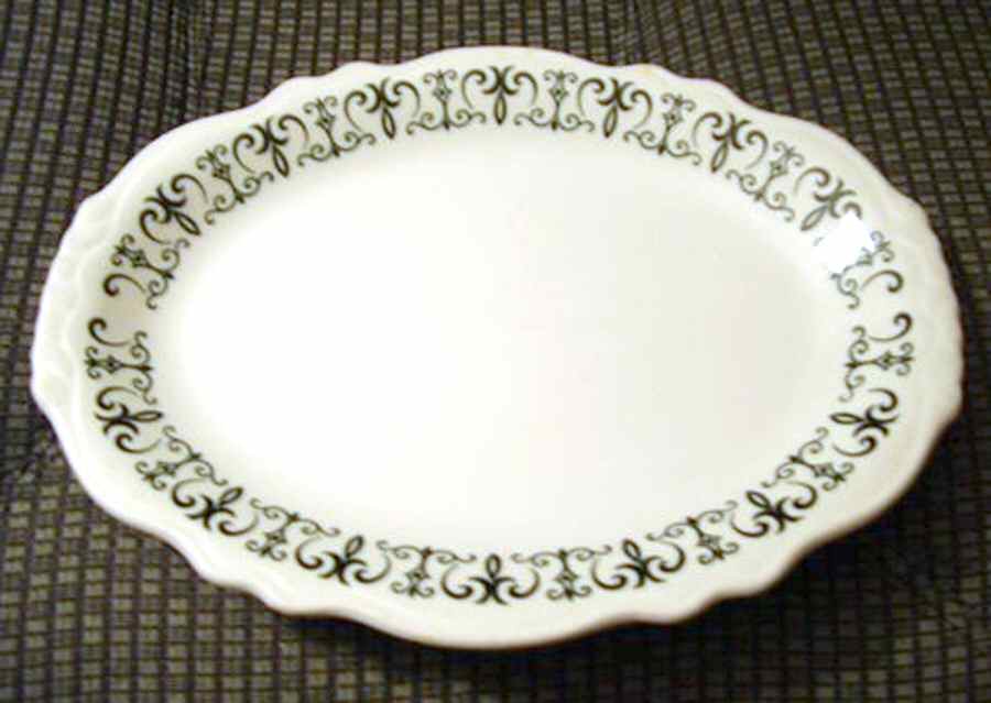 Old Gothic Black 14" Oval Serving Platter by Homer Laughlin -1
