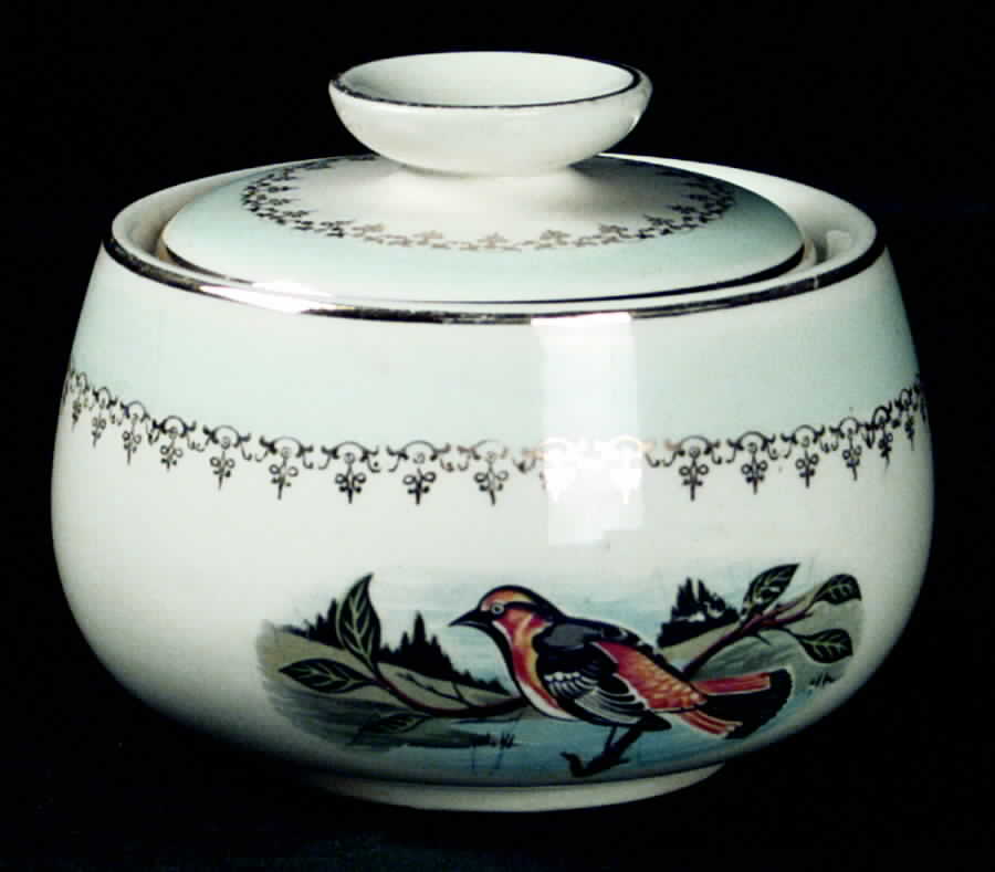 FP67 Sugar Bowl & Lid by Homer Laughlin -1