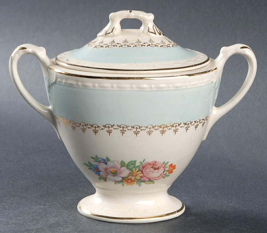 CAC168 Sugar Bowl & Lid by Homer Laughlin -1
