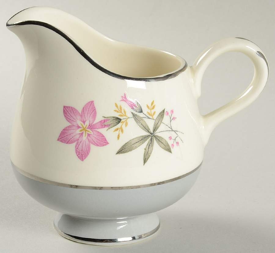 CV30 Creamer by Homer Laughlin -1