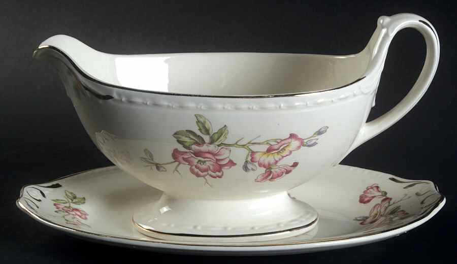 G3500 Gravy Boat & Underplate by Homer Laughlin -1