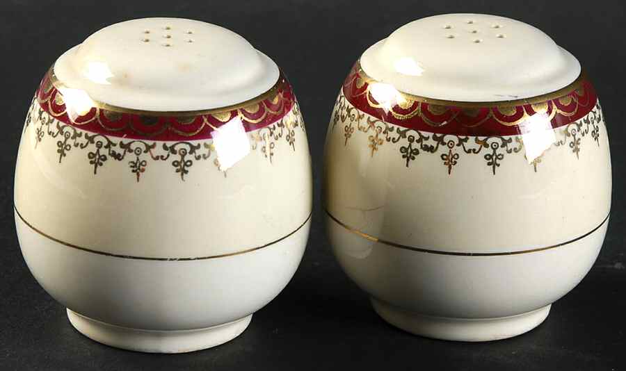N1642 Salt & Pepper Set by Homer Laughlin -1