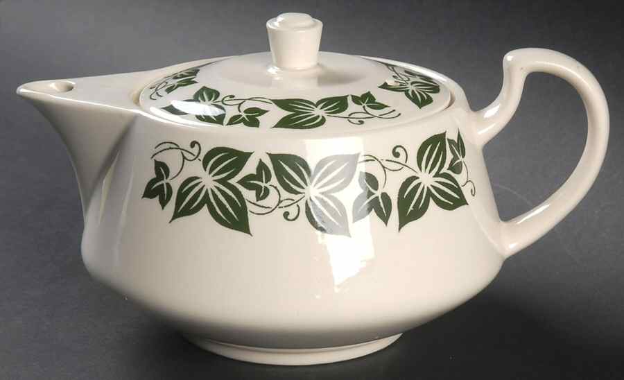 HLC258 Teapot & Lid by Homer Laughlin -1