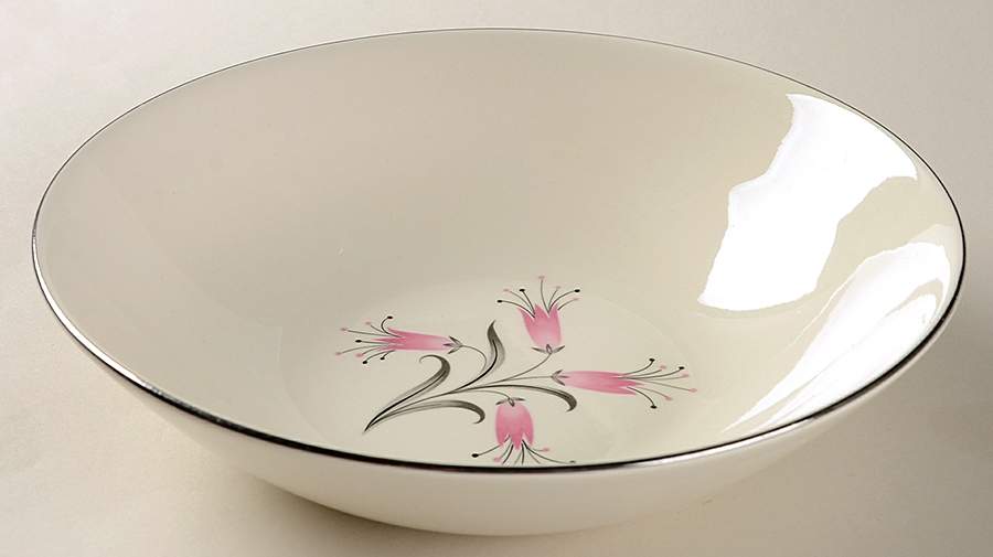 Big Pay-Off 8" Round Vegetable Bowl by Homer Laughlin -1