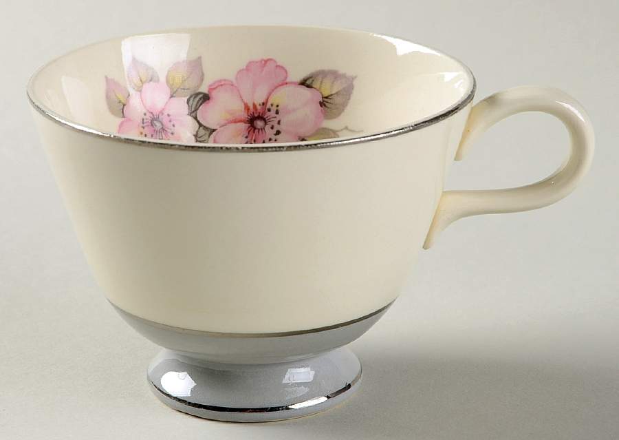 CV17 Footed Cup by Homer Laughlin -1