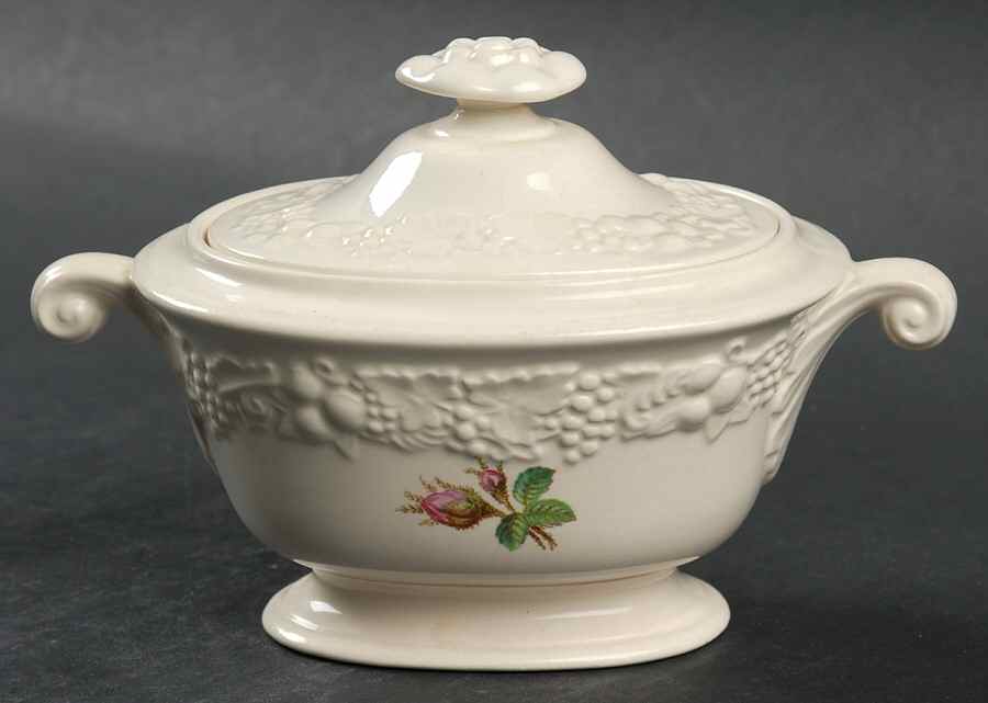 TH1 Sugar Bowl & Lid by Homer Laughlin -1