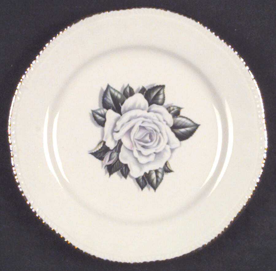 L634 Bread & Butter Plate by Homer Laughlin -1
