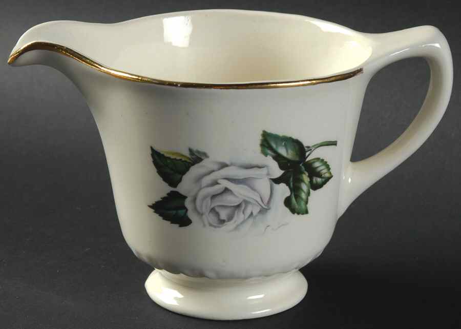 L634 Creamer by Homer Laughlin -1