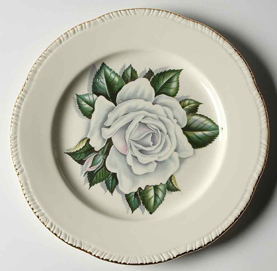 L634 Luncheon Plate by Homer Laughlin -1