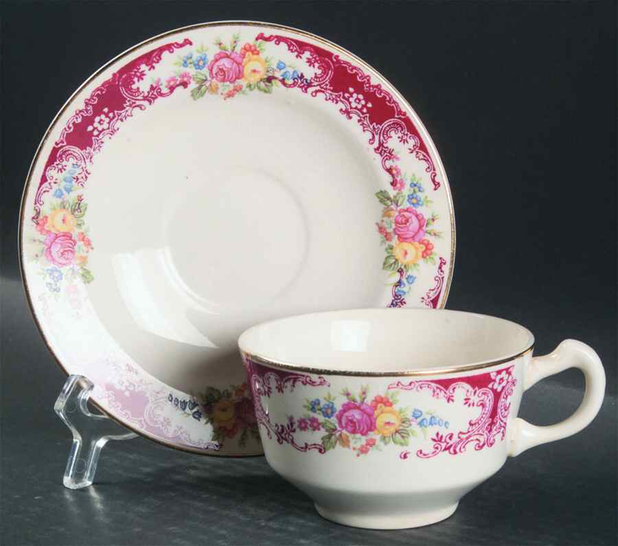 B1309 Flat Cup & Saucer Set by Homer Laughlin -1