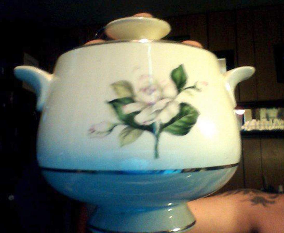 HLC342 Sugar Bowl & Lid by Homer Laughlin -1