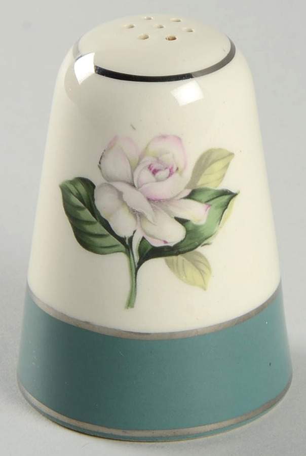 HLC342 Pepper Shaker by Homer Laughlin -1