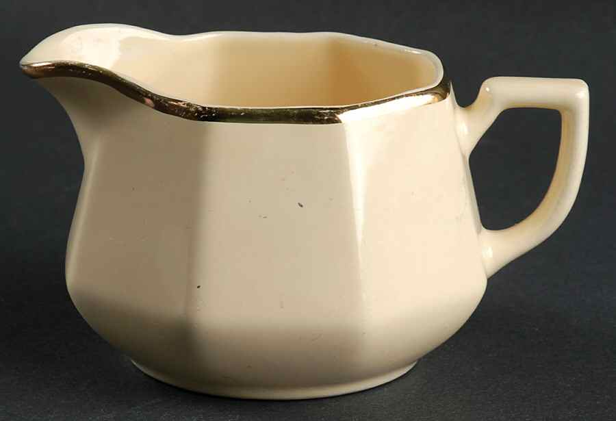 Y14 Creamer by Homer Laughlin -1