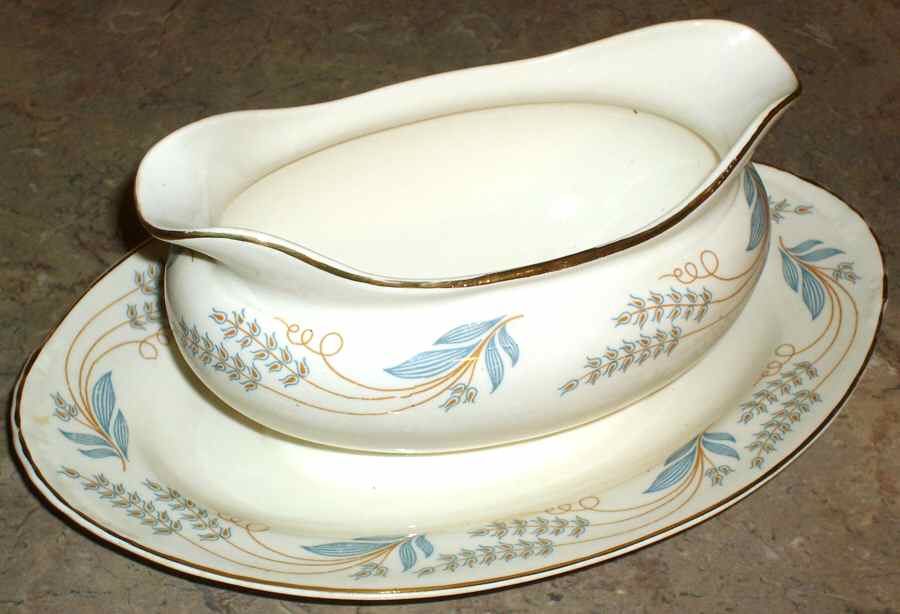 N1794 Gravy Boat by Homer Laughlin -1