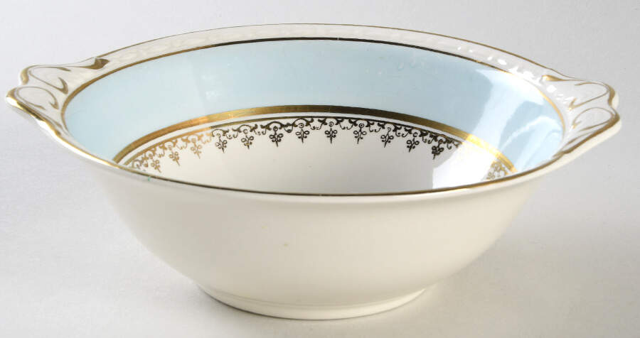 G3316 Lugged Cereal Bowl by Homer Laughlin -1