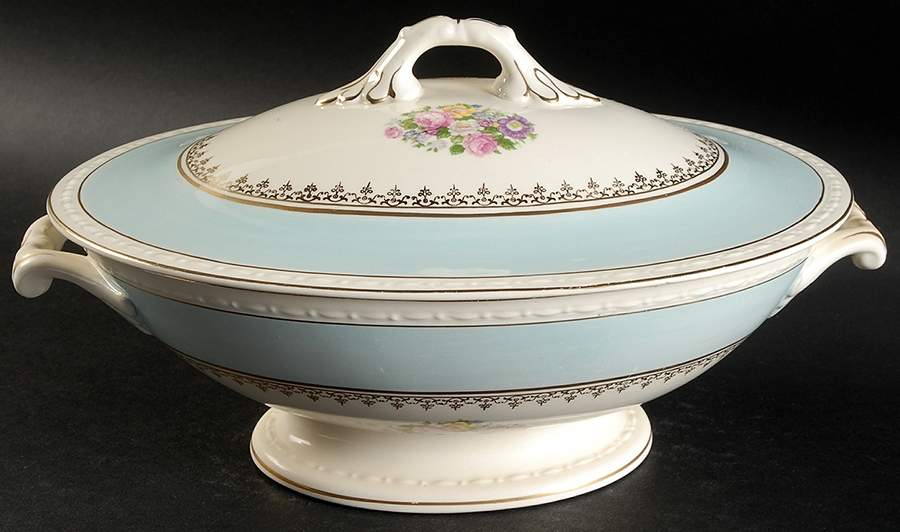 G3316 Oval Covered Vegetable by Homer Laughlin -1