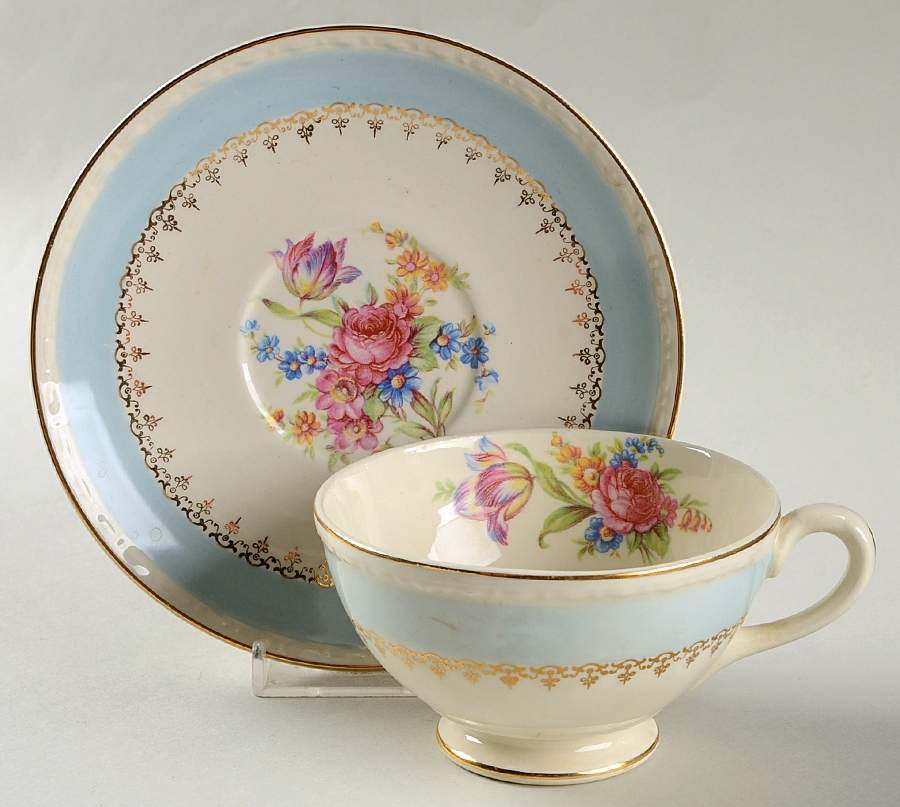 HLC369 Footed Cup & Saucer Set by Homer Laughlin -1