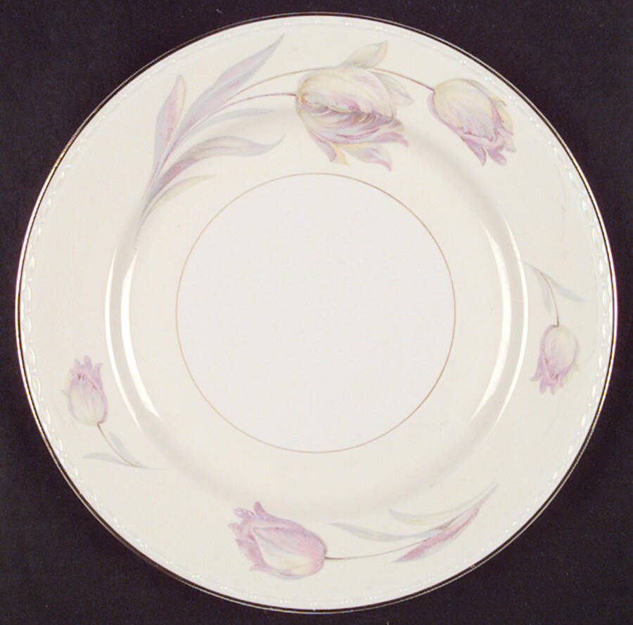 Tulip (Eggshell Georgian) Dinner Plate by Homer Laughlin -1