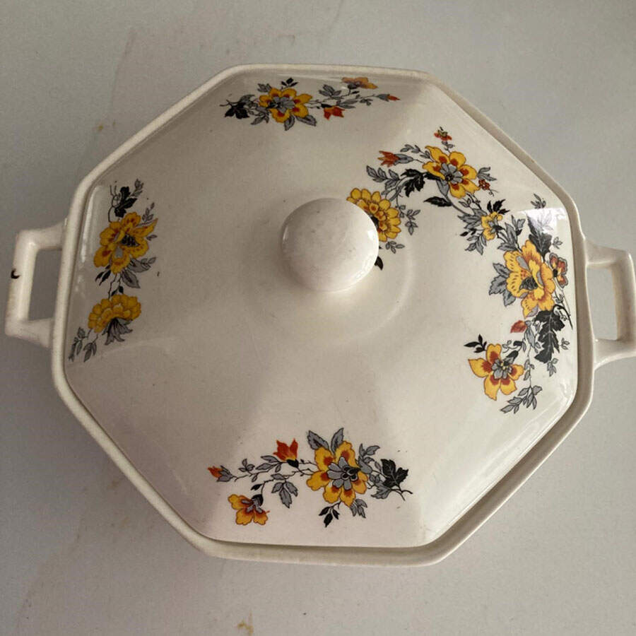 HLC375 Octagonal Covered Vegetable by Homer Laughlin -1