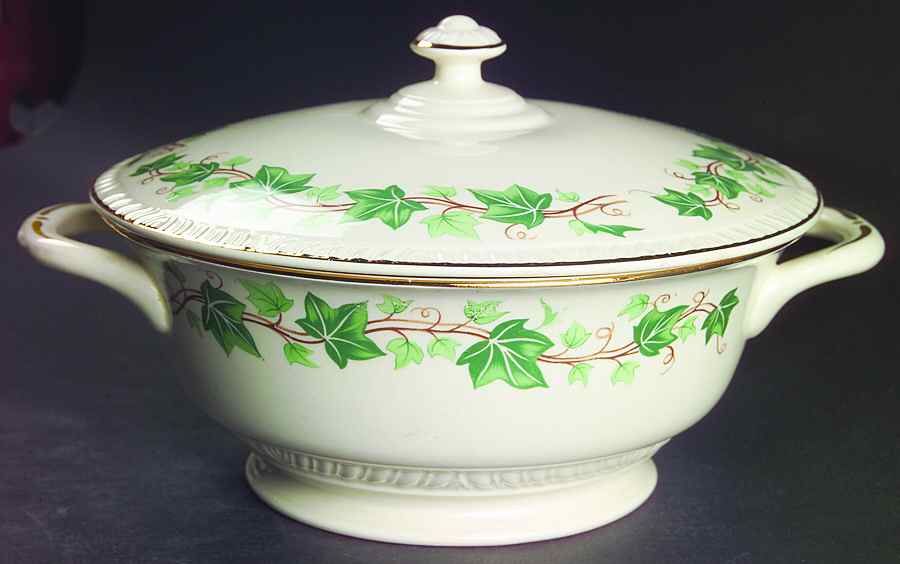 HLC39 Round Covered Vegetable by Homer Laughlin -1