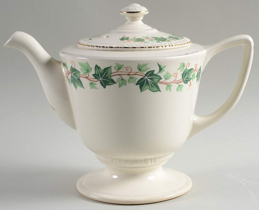 HLC39 Teapot & Lid by Homer Laughlin -1