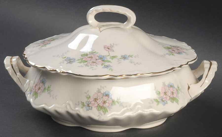 R1434 Round Covered Vegetable by Homer Laughlin -1