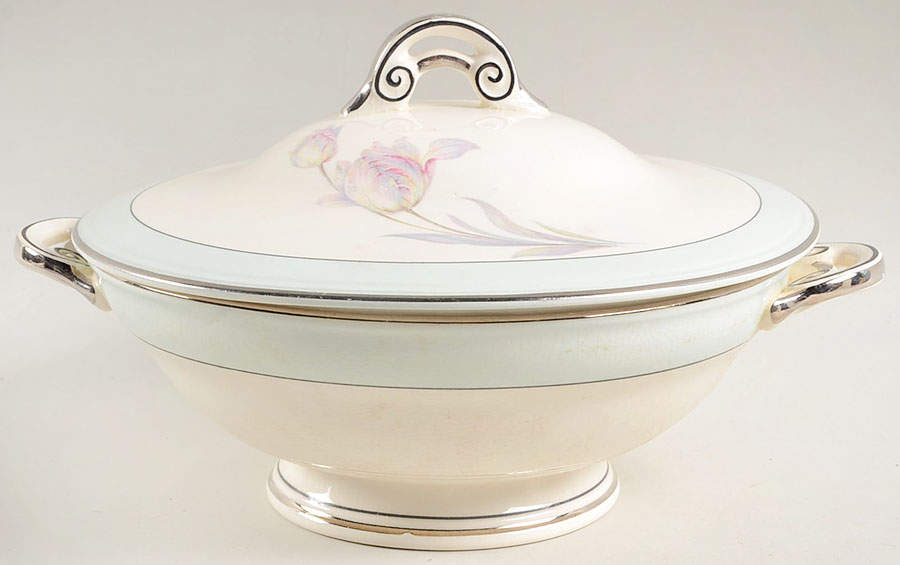 W9823 Round Covered Vegetable by Homer Laughlin -1