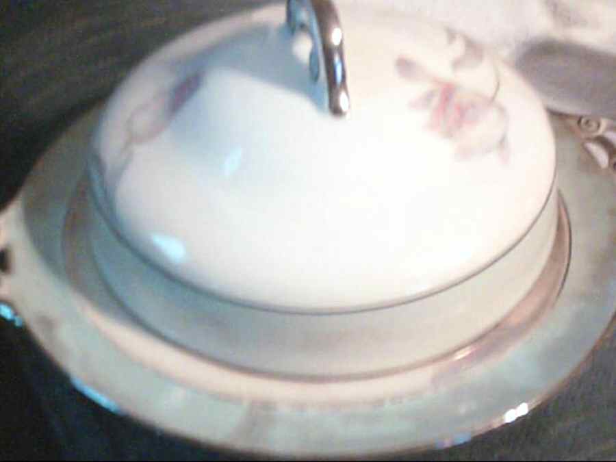 W9823 Round Covered Butter by Homer Laughlin -1