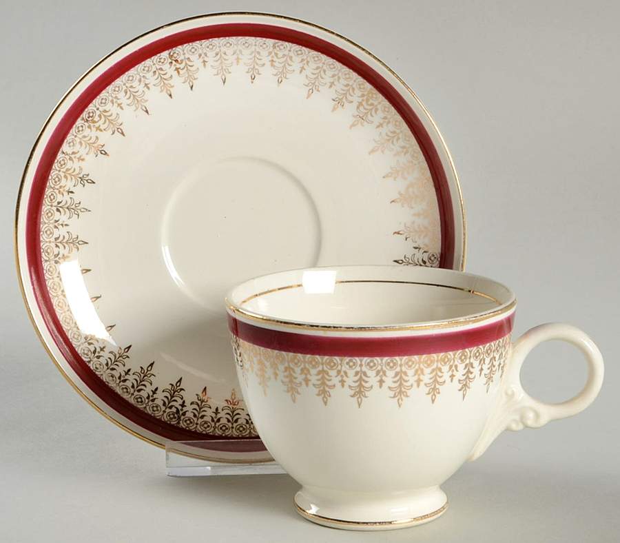 N403 Footed Cup & Saucer Set by Homer Laughlin -1