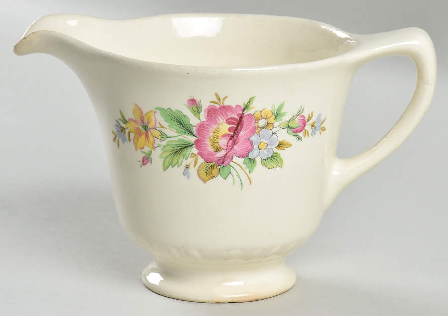 HLC465 Creamer by Homer Laughlin -1