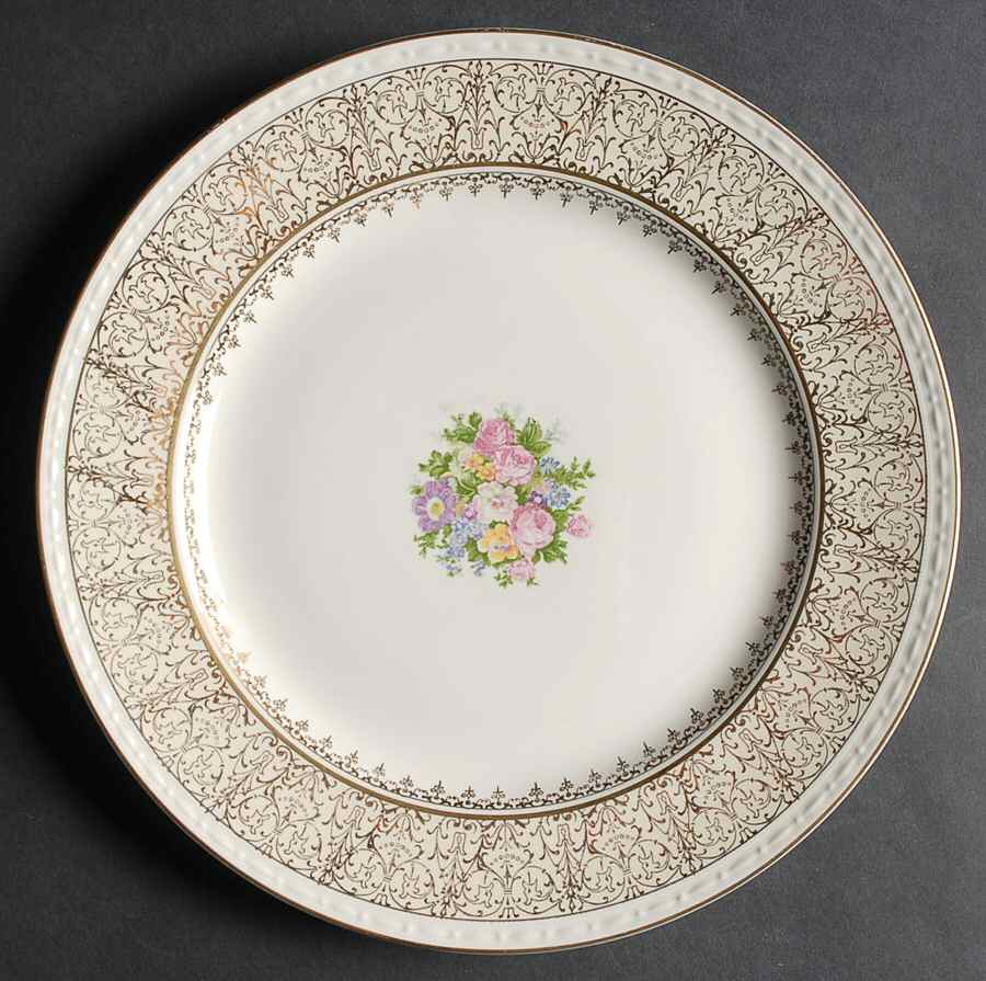 HLC482 Dinner Plate by Homer Laughlin -1