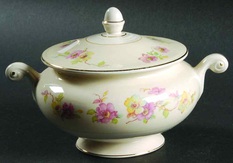 N1575 Sugar Bowl & Lid by Homer Laughlin -1