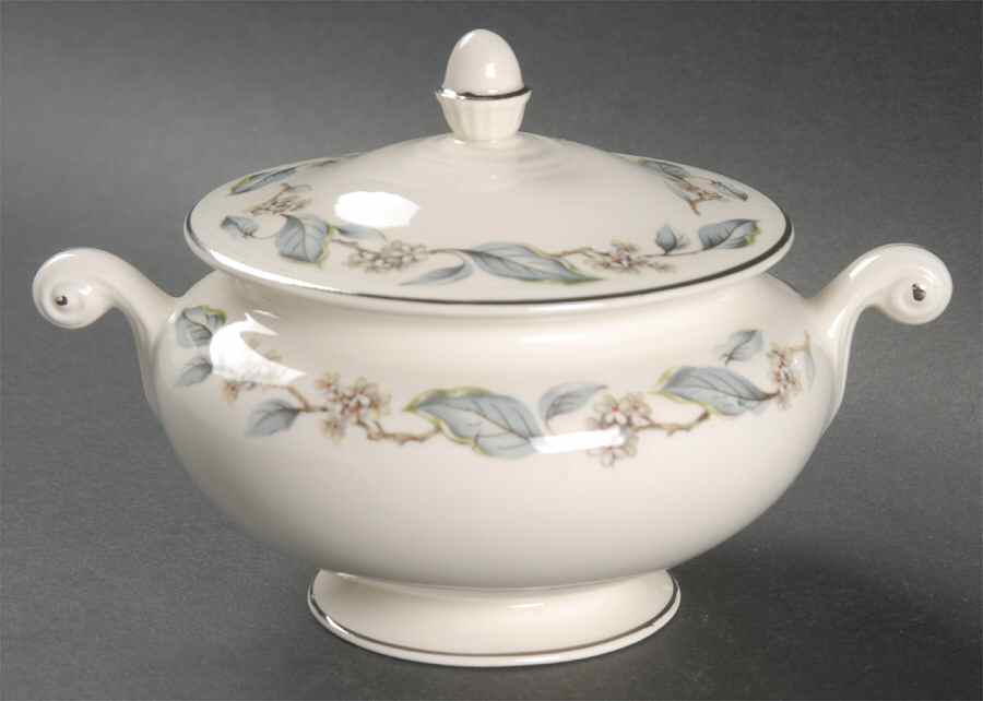N1829 Sugar Bowl & Lid by Homer Laughlin -1