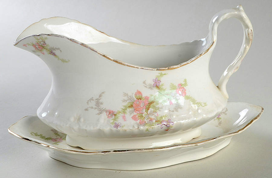 H1804 Gravy Boat & Underplate by Homer Laughlin -1