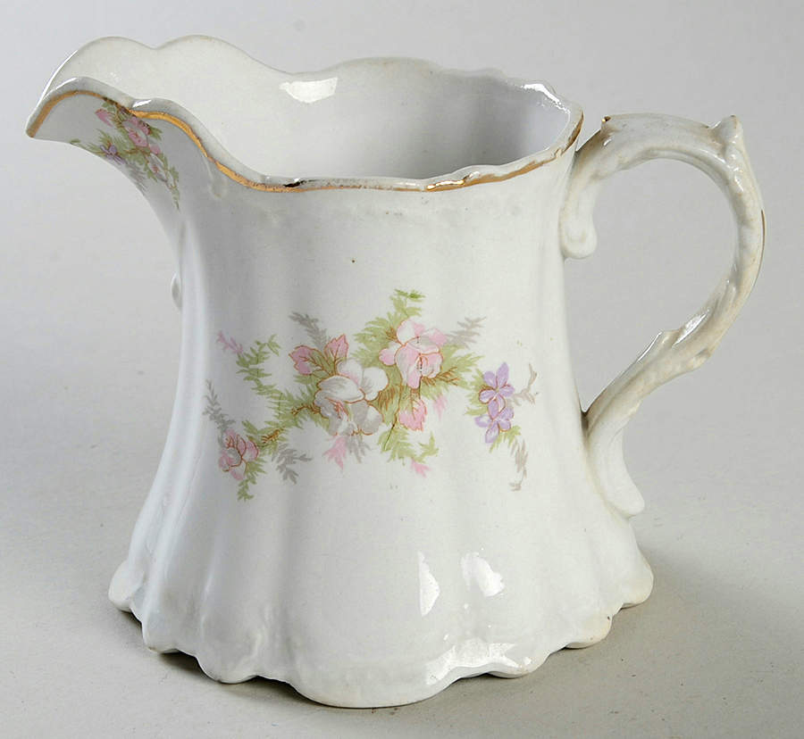 H1804 Creamer by Homer Laughlin -1
