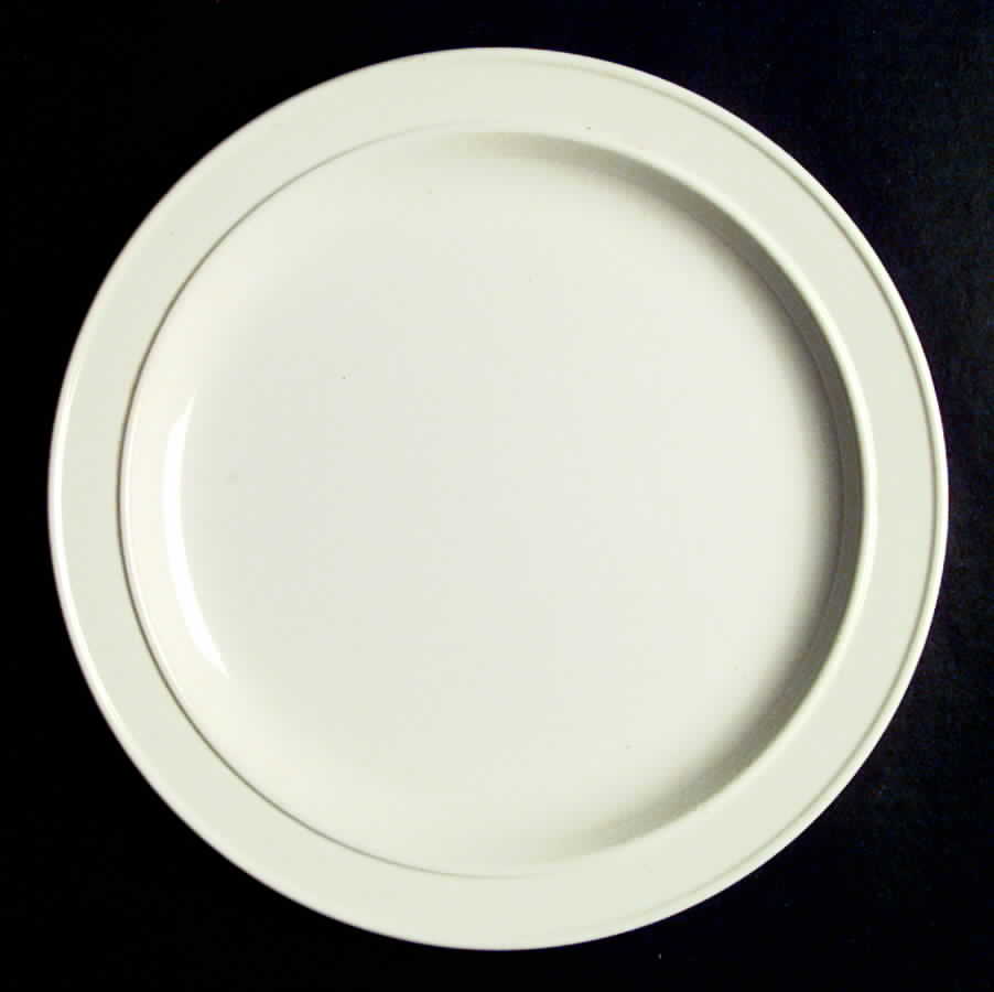 HLC527 Dinner Plate by Homer Laughlin -1